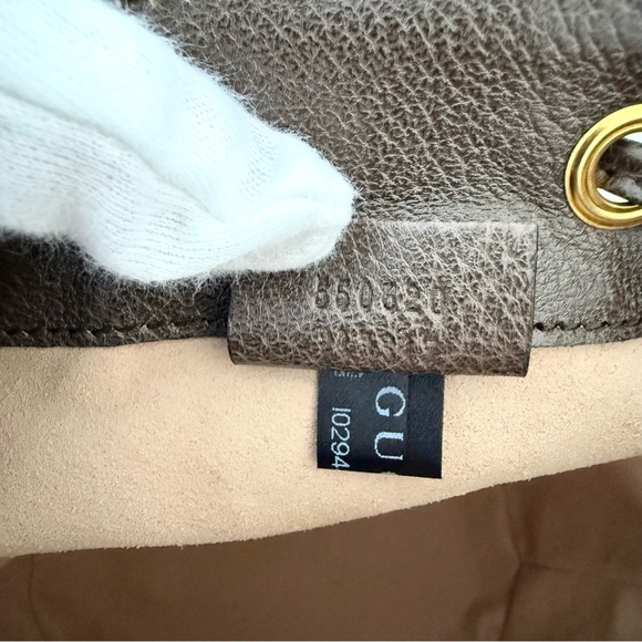 New Gucci Ophidia GG Supreme Bucket mini crossbody bag, brown - Picture 12 of 13